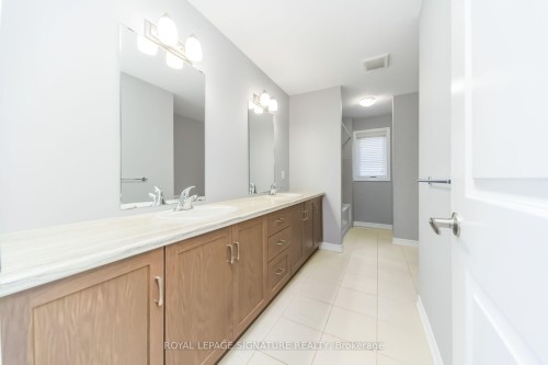 184 Bethune Avenue, Welland, ON - Indoor Photo Showing Bathroom