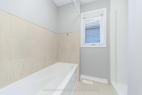 184 Bethune Avenue, Welland, ON - Indoor Photo Showing Bathroom
