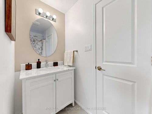 2094 Water'S Edge Drive, Oakville, ON - Indoor Photo Showing Bathroom