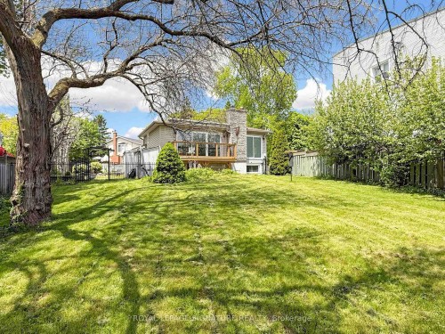 2094 Water'S Edge Drive, Oakville, ON - Outdoor