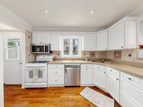 2094 Water'S Edge Drive, Oakville, ON - Indoor Photo Showing Kitchen With Double Sink