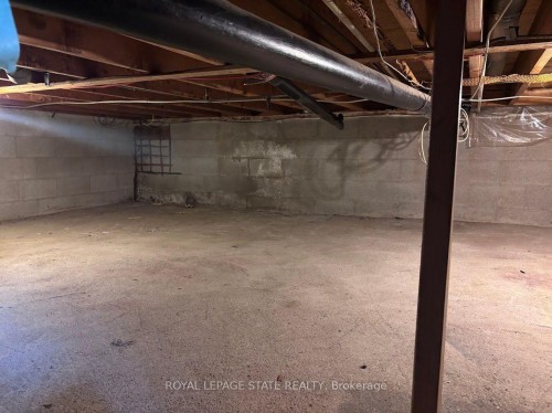 304-5 Viking Court, Grimsby, ON - Indoor Photo Showing Basement