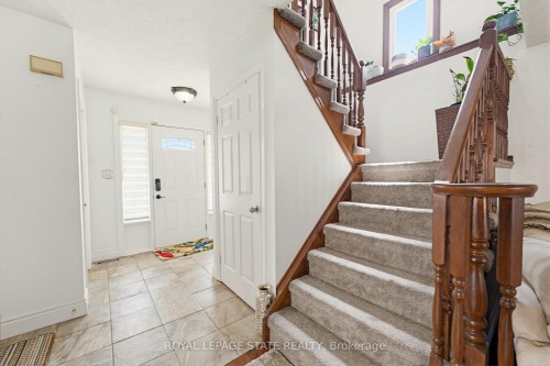 459 Dicenzo Drive, Hamilton, ON - Indoor Photo Showing Other Room