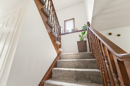459 Dicenzo Drive, Hamilton, ON - Indoor Photo Showing Other Room