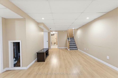 459 Dicenzo Drive, Hamilton, ON - Indoor Photo Showing Other Room