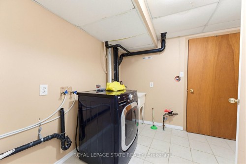 459 Dicenzo Drive, Hamilton, ON - Indoor Photo Showing Laundry Room