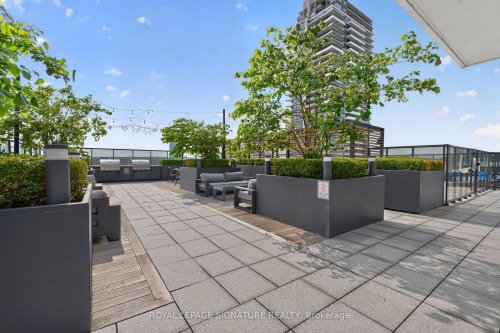 1212-1480 Bayly Street, Pickering, ON - Outdoor
