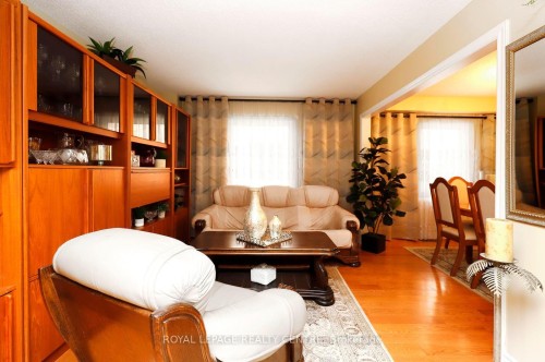 690 Ashprior Avenue, Mississauga, ON - Indoor