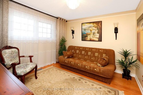 690 Ashprior Avenue, Mississauga, ON - Indoor