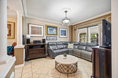 11 Downey Drive, Whitby, ON - Indoor Photo Showing Living Room