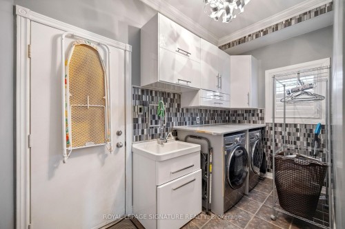 11 Downey Drive, Whitby, ON - Indoor Photo Showing Laundry Room
