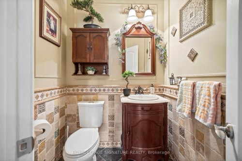 11 Downey Drive, Whitby, ON - Indoor Photo Showing Bathroom