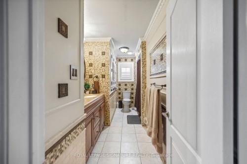11 Downey Drive, Whitby, ON - Indoor Photo Showing Other Room
