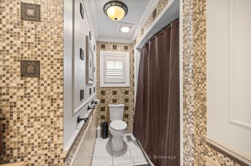 11 Downey Drive, Whitby, ON - Indoor Photo Showing Bathroom
