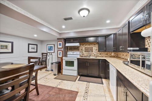 11 Downey Drive, Whitby, ON - Indoor Photo Showing Kitchen