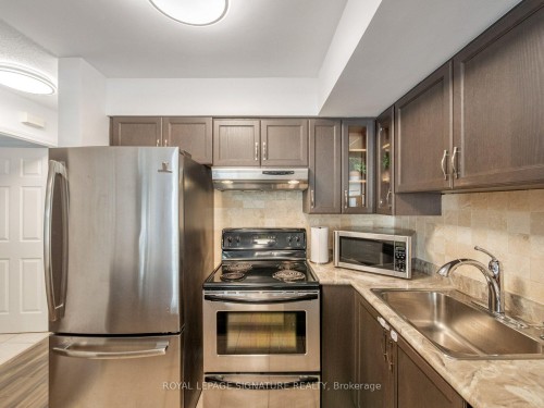 2067-65 George Appleton Way, Toronto, ON - Indoor Photo Showing Kitchen With Stainless Steel Kitchen