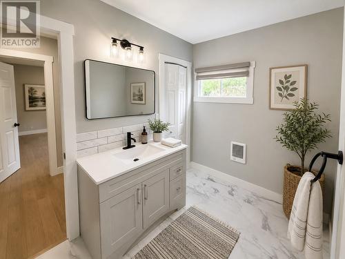 5 Burnt Berry Farm Road, Springdale, NL - Indoor Photo Showing Bathroom