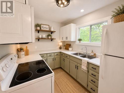 5 Burnt Berry Farm Road, Springdale, NL - Indoor Photo Showing Kitchen With Double Sink