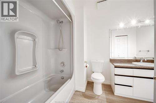 3857 Socrates Court, Windsor, ON - Indoor Photo Showing Bathroom