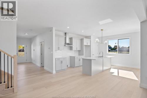 109 Erie Isle Court, Amherstburg, ON - Indoor Photo Showing Kitchen With Upgraded Kitchen