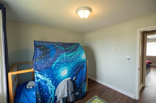 #1-2553 Kingcome Pl, Port Mcneill, BC - Indoor Photo Showing Bedroom