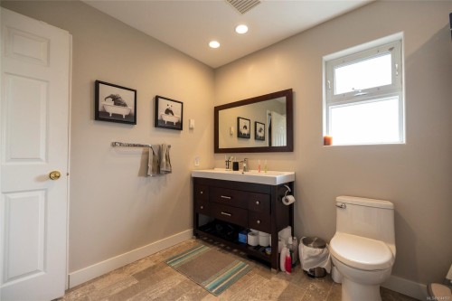 #1-2553 Kingcome Pl, Port Mcneill, BC - Indoor Photo Showing Bathroom