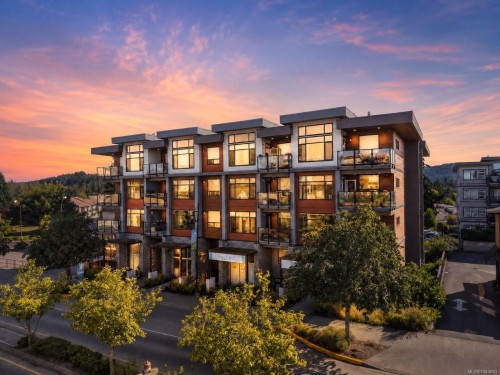 #307-7162 West Saanich Rd  Central Saanich, BC V8M 1P6