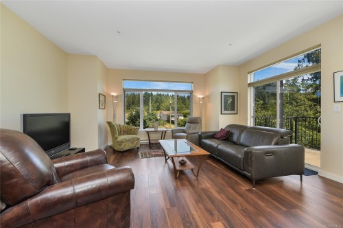#201-591 Latoria Rd, Langford, BC - Indoor Photo Showing Living Room