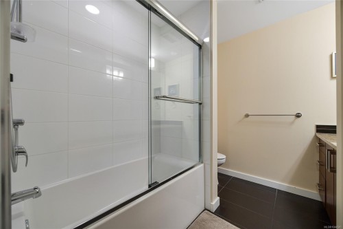 #201-591 Latoria Rd, Langford, BC - Indoor Photo Showing Bathroom