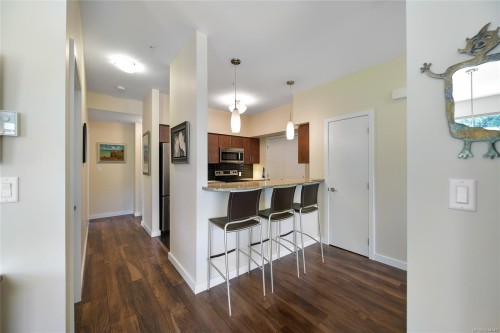 #201-591 Latoria Rd, Langford, BC - Indoor Photo Showing Kitchen