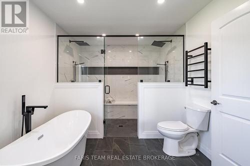 4 Cheslock Crescent, Oro-Medonte, ON - Indoor Photo Showing Bathroom