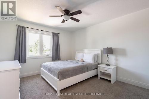 4 Cheslock Crescent, Oro-Medonte, ON - Indoor Photo Showing Bedroom