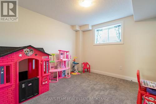 4 Cheslock Crescent, Oro-Medonte, ON - Indoor