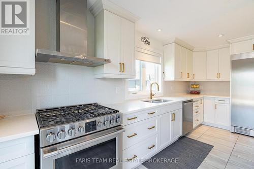 4 Cheslock Crescent, Oro-Medonte, ON - Indoor Photo Showing Kitchen With Double Sink