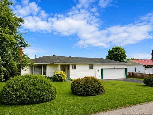 688 Eh Daigle Blvd, Grand-Sault/Grand Falls, NB 