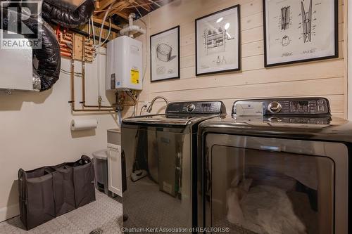 60 Manning Drive, Chatham, ON - Indoor Photo Showing Laundry Room