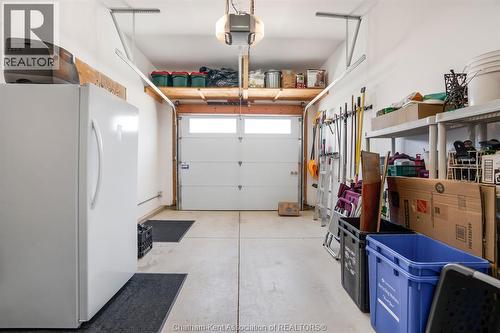 60 Manning Drive, Chatham, ON - Indoor Photo Showing Garage