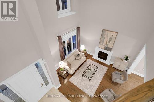 15 Peter Glass Road, King, ON - Indoor Photo Showing Other Room