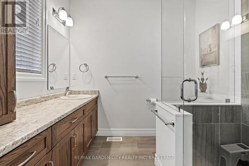 Primary Bathroom - 54 Borden Trail, Welland (Prince Charles), ON - Indoor Photo Showing Bathroom