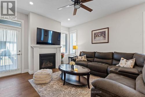 54 Borden Trail, Welland (Prince Charles), ON - Indoor Photo Showing Living Room With Fireplace