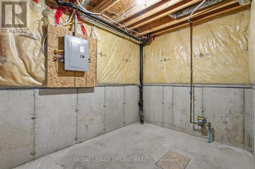 Unfinished basement - 1942 Bloom Crescent, London North (North C), ON - Indoor Photo Showing Basement