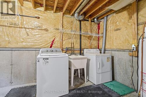 Lower level laundry - 1942 Bloom Crescent, London North (North C), ON - Indoor Photo Showing Laundry Room