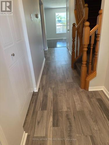 Main floor hallway - 1942 Bloom Crescent, London North (North C), ON - Indoor Photo Showing Other Room