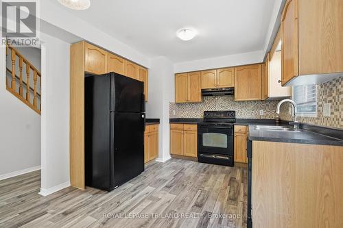 Kitchen - 1942 Bloom Crescent, London North (North C), ON - Indoor Photo Showing Kitchen With Double Sink