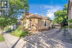 17 SCARFE Avenue Brantford, ON N3T 3P6