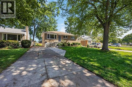 782 HALL STREET  Sarnia, ON N7V 2C9