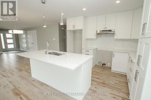 22 Glenco Road, South Stormont, ON - Indoor Photo Showing Kitchen With Double Sink With Upgraded Kitchen