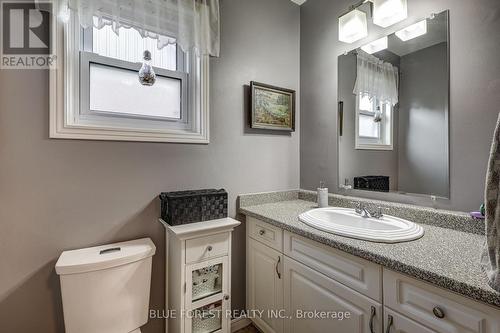 5 Bonaparte Lane, London East (East I), ON - Indoor Photo Showing Bathroom