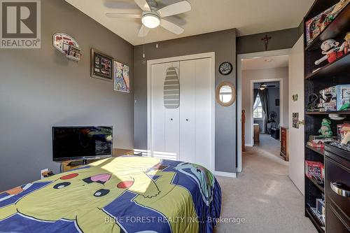5 Bonaparte Lane, London East (East I), ON - Indoor Photo Showing Bedroom