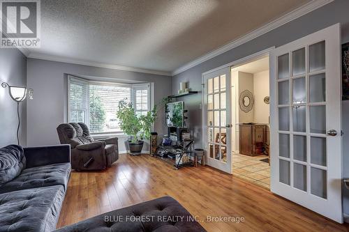 5 Bonaparte Lane, London East (East I), ON - Indoor Photo Showing Living Room